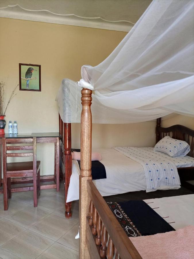 Pross Residence Masindi Экстерьер фото